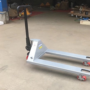 Newnewton at Canton Fair 2026 | Portable Pallet Truck Factory