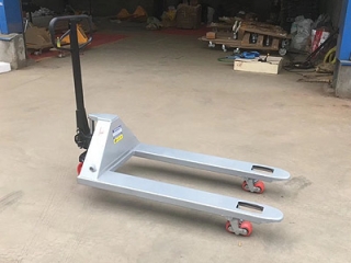 Newnewton at Canton Fair 2026 | Portable Pallet Truck Factory