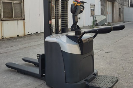 Double Pallet Stacker Price