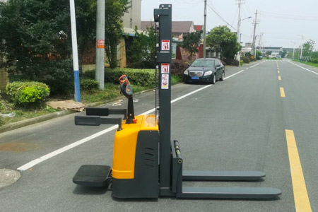 Newnewton Forklift at Canton Fair Electric Pallet Stacker Direct Factory Supply