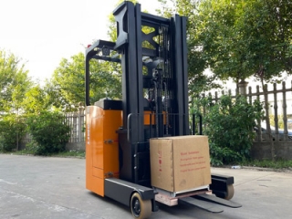 Ride-on Reach Stacker with Long Battery Life | Newnewton Factory