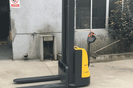 Walk-behind Electric Stacker