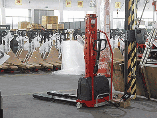 2026 Portable Electric Self-Loading Forklift Price | Mini Electric Lift Stacker