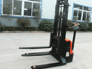 Straddle Leg Electric Stacker | Easy Walk-Behind Operation