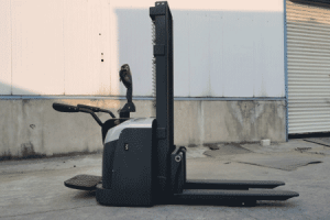 Best Stacker for Narrow Aisle | Ride-On Electric Stacker