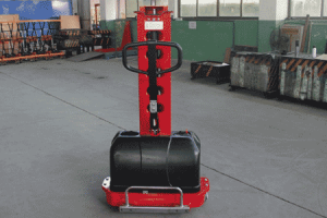 Electric Self-Elevating Stacker | Battery Life Per Charge
