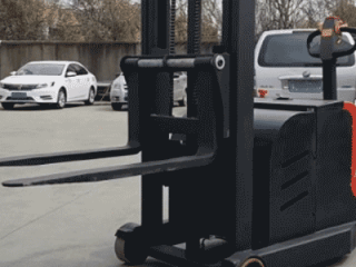 2 Ton Walk-Behind Counterbalance Stacker for Workshop