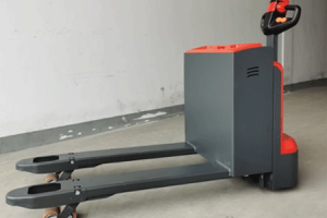 Turning Flexibility of Walk-Behind Electric Pallet Truck for Narrow Indoor Aisle