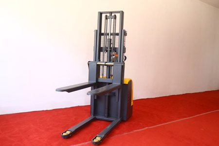 Electric Stacker