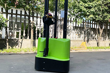 Silent Walk-behind Stacker