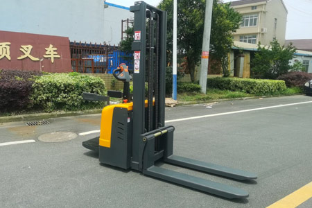 1.5 Ton Ride-On Double Pallet Stacker | For E-commerce Warehouse Storage