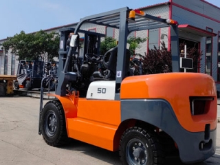 Is Fuel Forklift Maintenance Cost High | Guide for Private Factories