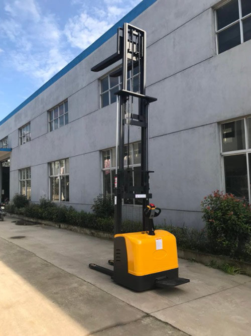 Ride-on Double Pallet Stacker