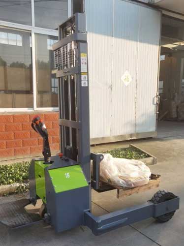 Outdoor Electric Stacker