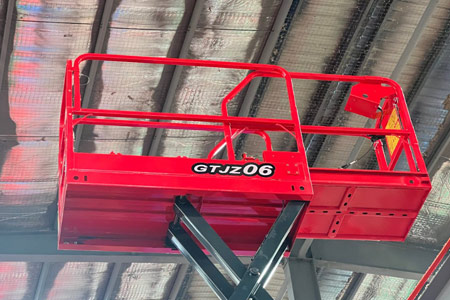 Self-propelled Scissor Lift Platform