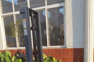 Wide Leg Rough-Terrain Stacker | Outdoor Full Electric Type