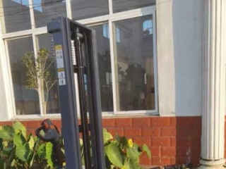 Wide Leg Rough-Terrain Stacker | Outdoor Full Electric Type