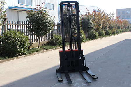 Electric Stacker Battery Range