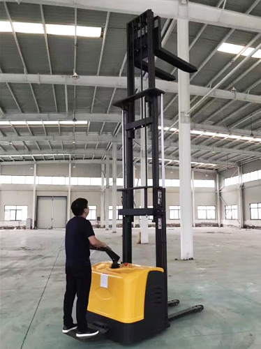Full Electric Stacker High Cost Performance
