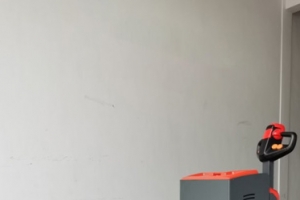 Easy to Operate Walk-Behind Pallet Truck | Beginner Friendly
