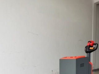 Easy to Operate Walk-Behind Pallet Truck | Beginner Friendly