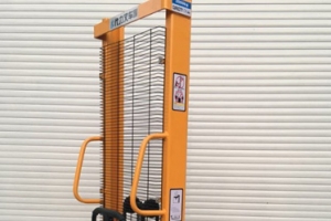 Are Manual Hydraulic Stackers Worth It? Budget Stacking Solution