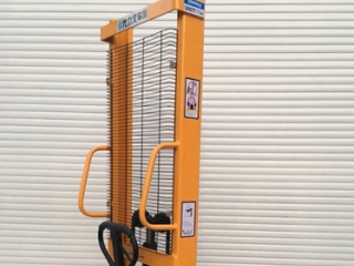 Are Manual Hydraulic Stackers Worth It? Budget Stacking Solution