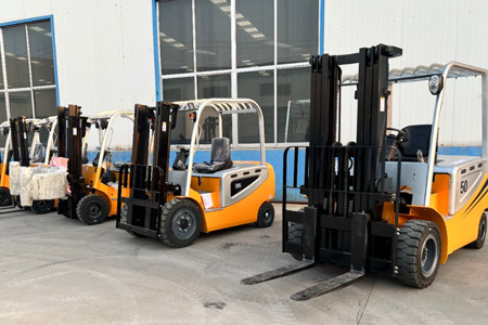 Forklift Manufacturer