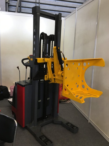 Semi-electric Stacker