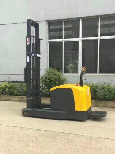 Reach Stacker