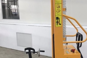 Newnewton Semi-Electric Stacker | Factory Direct Price List 2026