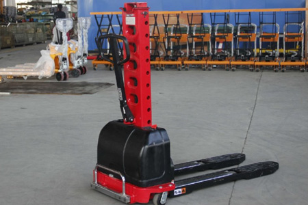 Easy Operation Truck-Mounted Forklift