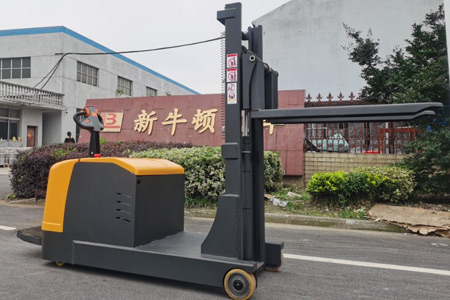 Stand-on Counterbalance Stacker