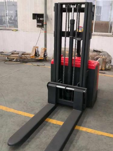 Low-noise electric stacker