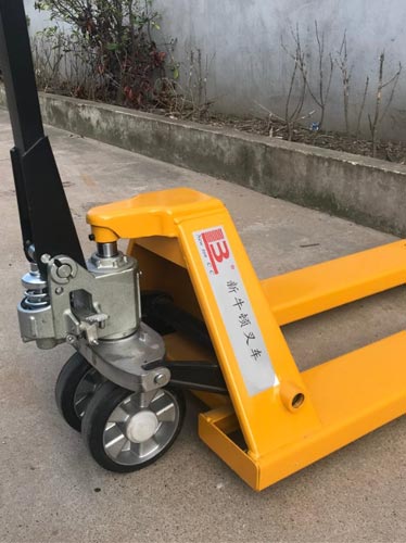 Manual pallet truck cylinder