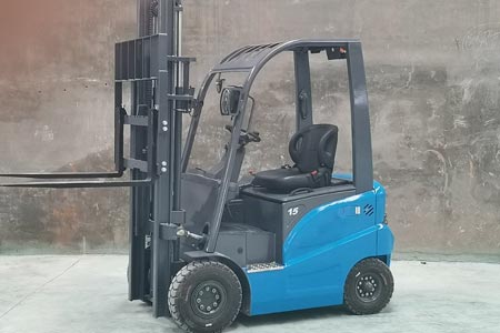 Internal combustion forklift
