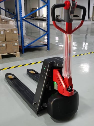 Walk-behind fully electric pallet truck