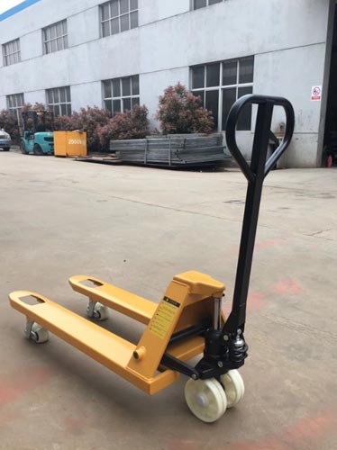 Industrial manual pallet jack
