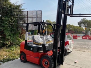 High-efficiency Diesel Forklift: Key Power Features & Structural Design