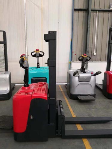 Stand-on Double Pallet Stacker: 3 Anti-freeze Tips for Low-temperature Use