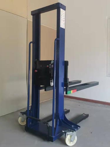 Narrow Aisle Self-propelled Electric Stacker