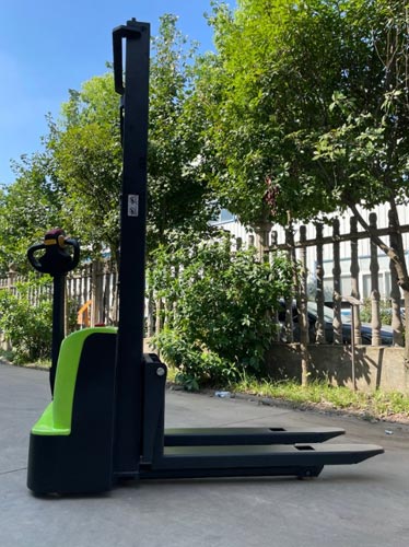Walk-behind electric stacker
