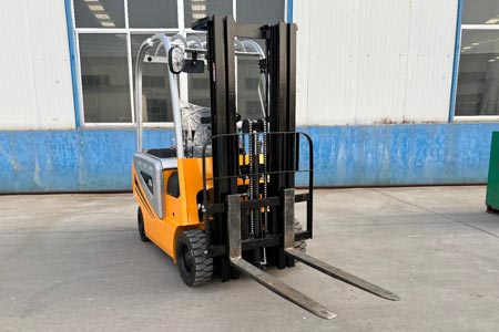How to choose cold storage forklift