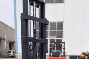 Electric Counterbalance Stacker: No More Pallet Jamming Issues