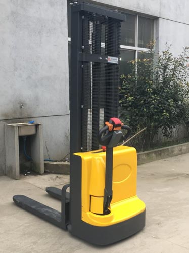 Walkie stacker