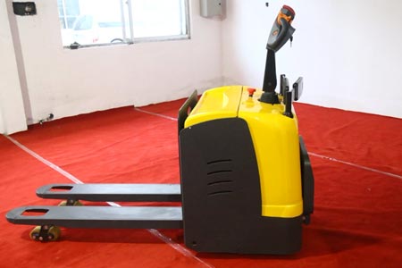 Service life of electric pallet truck