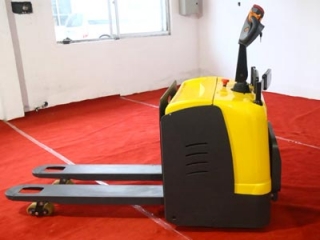 Durable Stand-on Electric Pallet Truck: Serve Over 6 Years