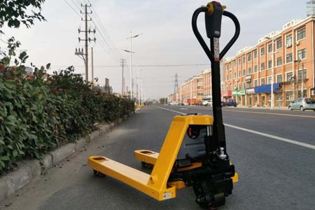 Walk-behind electric pallet truck