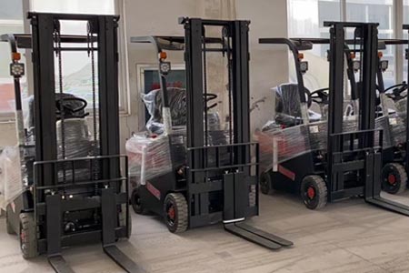 Fuel-efficient IC forklift