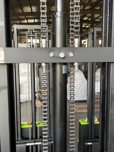 Stacker Mast Leaf Chain